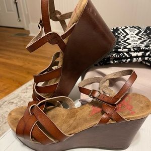 Brown Wedges